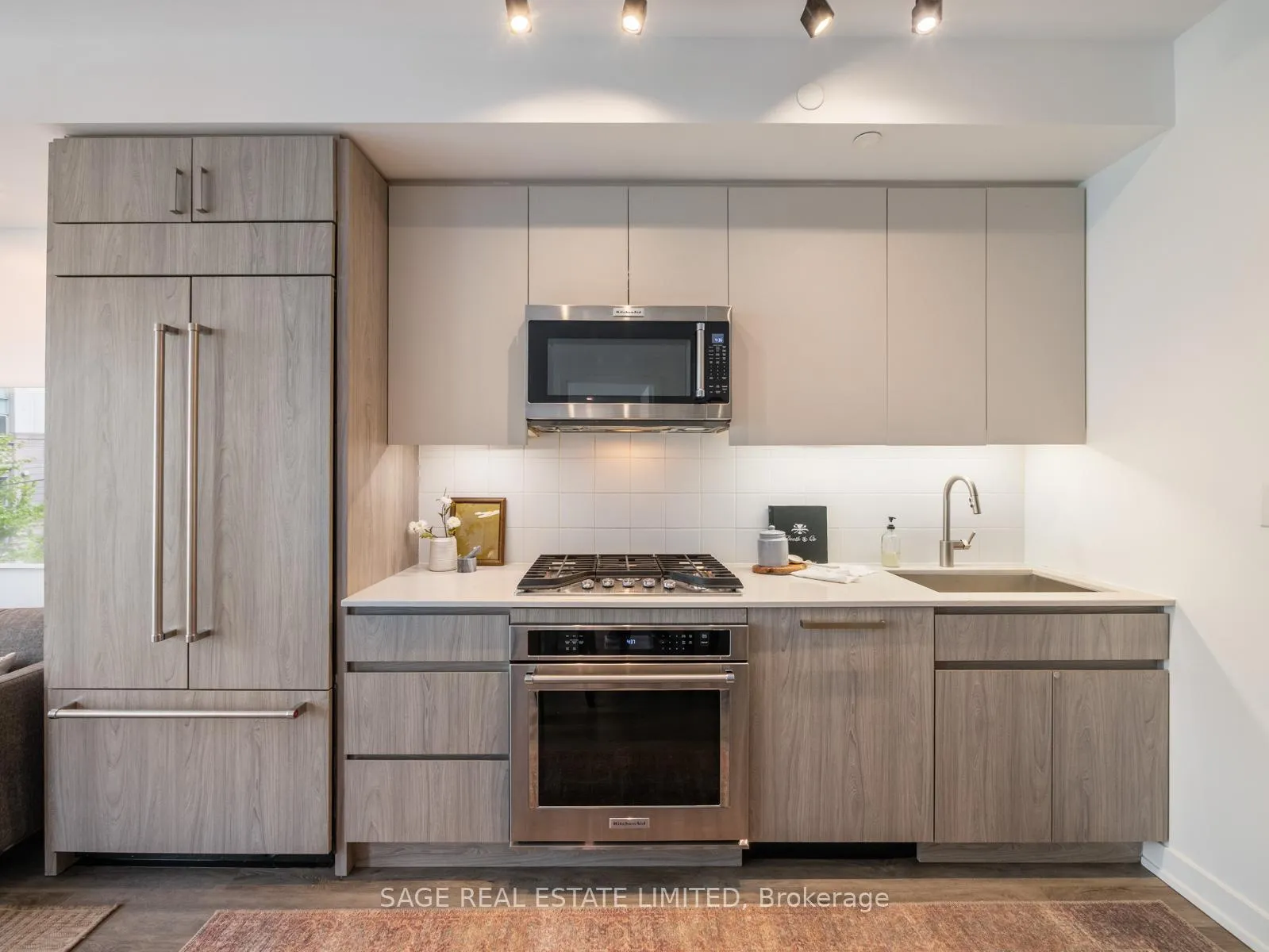 Photo 8 of Unit 304, 430 Roncesvalles Avenue, Toronto, Roncesvalles — HOMEH
