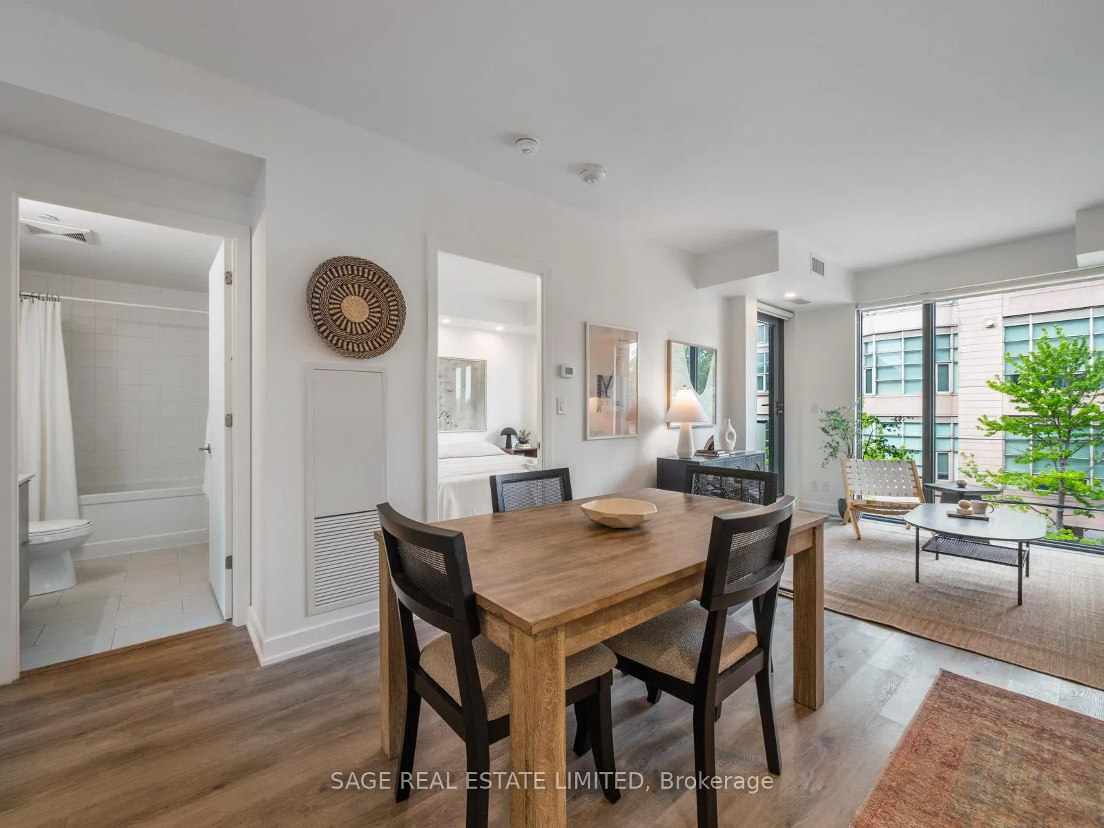 Photo 13 of Unit 304, 430 Roncesvalles Avenue, Toronto, Roncesvalles — HOMEH