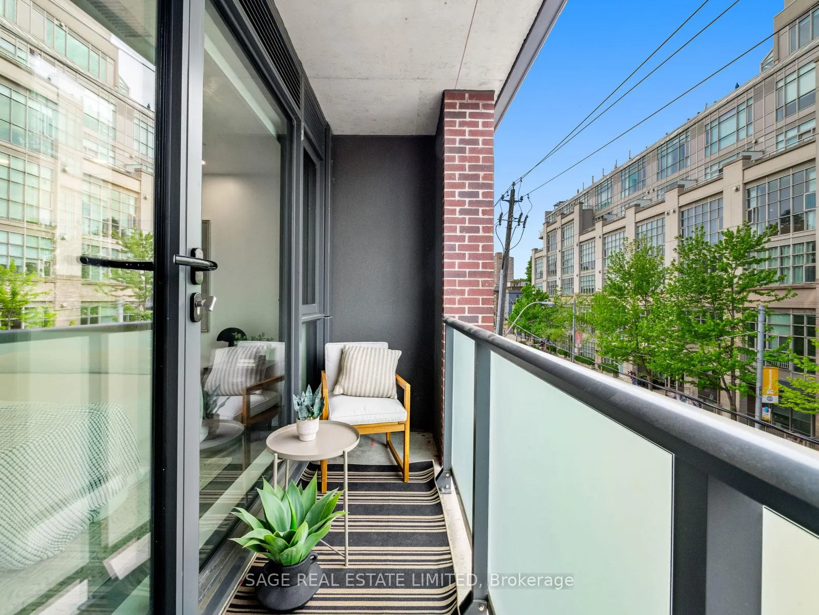 Photo 24 of Unit 304, 430 Roncesvalles Avenue, Toronto, Roncesvalles — HOMEH
