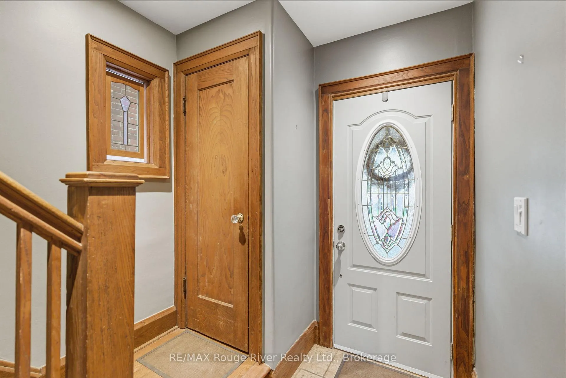Photo 2 of 114 Mclaughlin Boulevard, Oshawa, McLaughlin — HOMEH