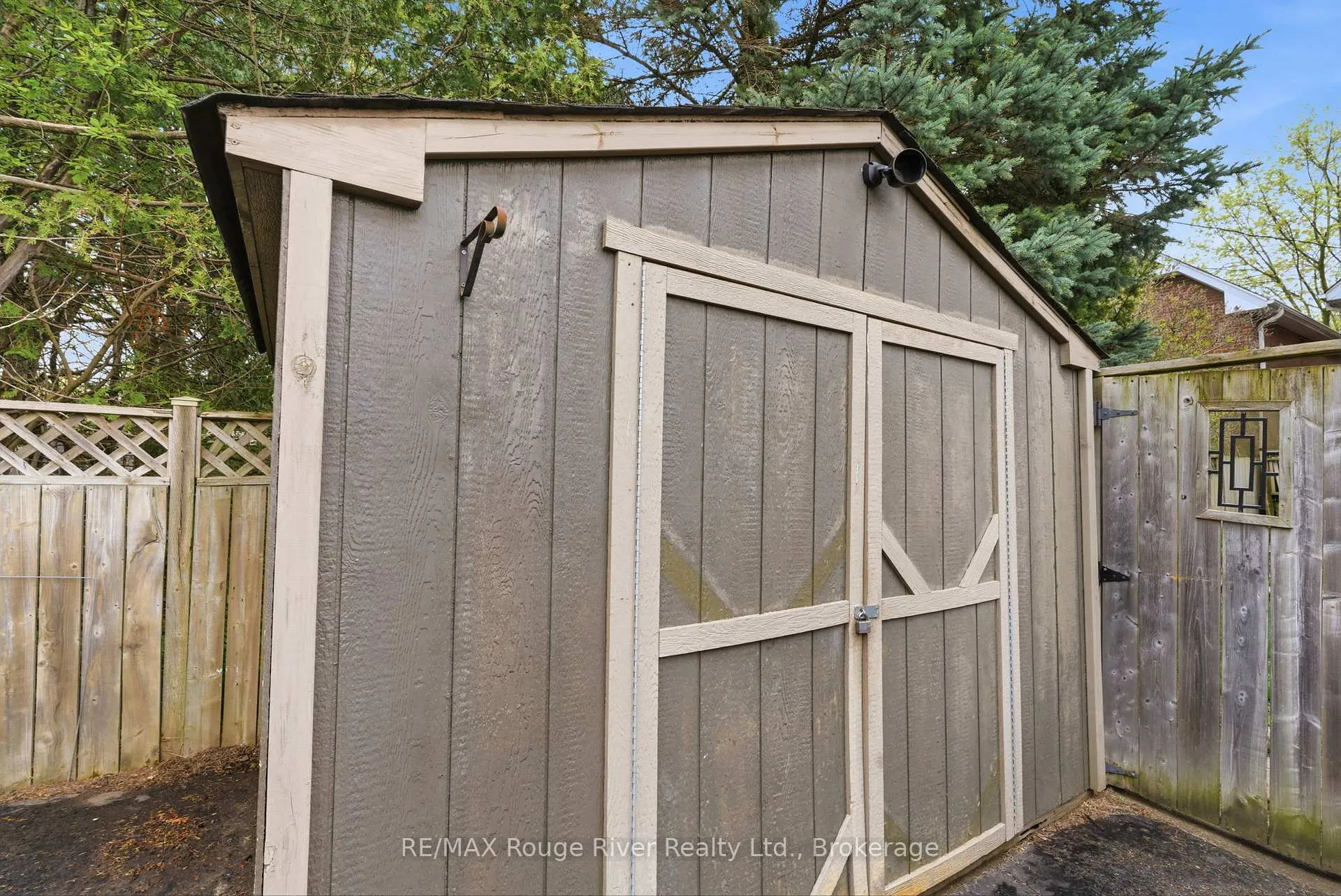 Photo 43 of 114 Mclaughlin Boulevard, Oshawa, McLaughlin — HOMEH