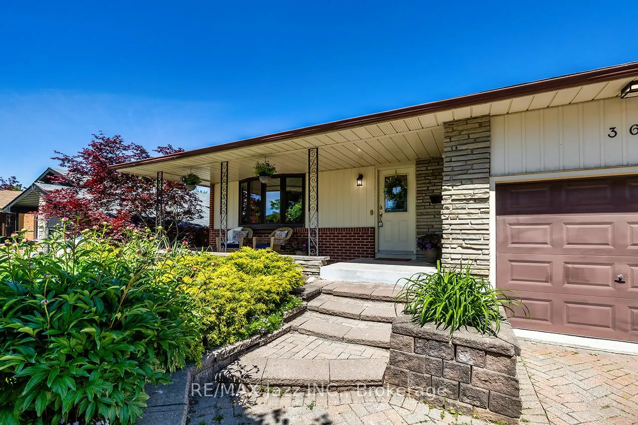 Photo 2 of 369 Waverly Street N, Oshawa, McLaughlin — HOMEH