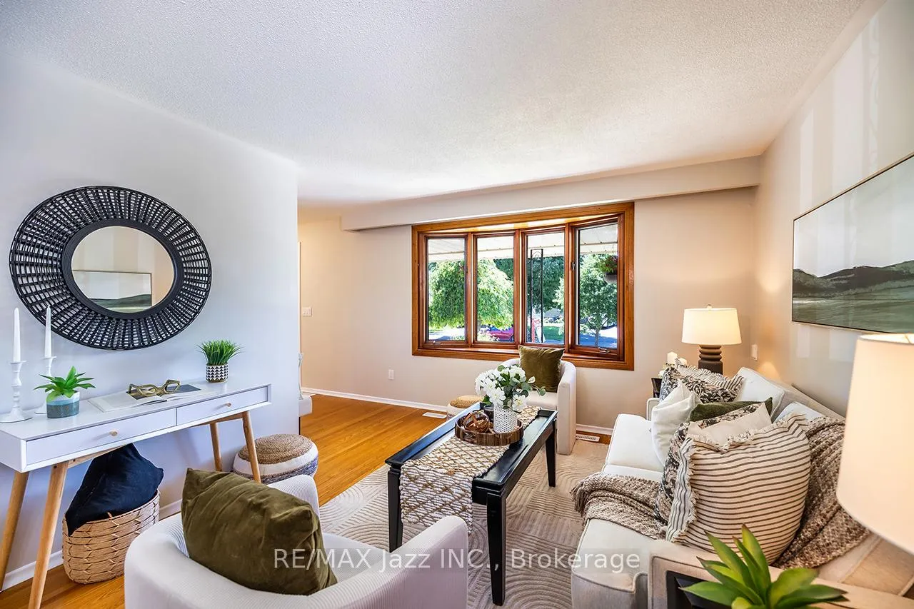 Photo 8 of 369 Waverly Street N, Oshawa, McLaughlin — HOMEH