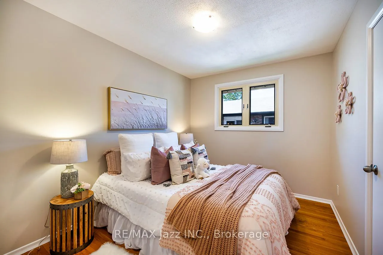 Photo 16 of 369 Waverly Street N, Oshawa, McLaughlin — HOMEH