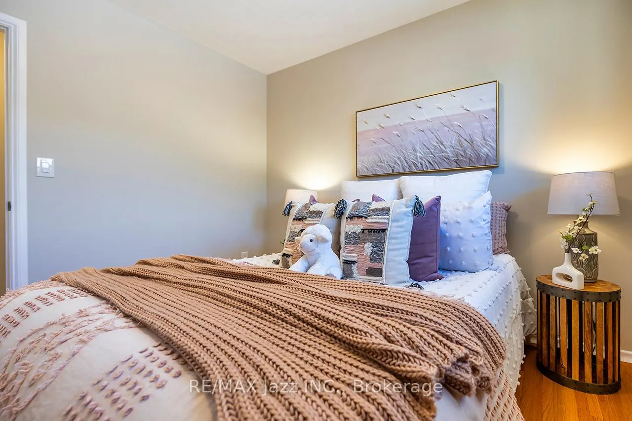 Photo 17 of 369 Waverly Street N, Oshawa, McLaughlin — HOMEH