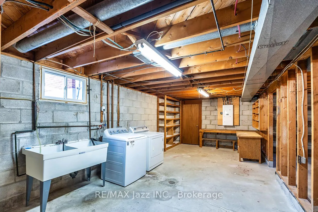 Photo 22 of 369 Waverly Street N, Oshawa, McLaughlin — HOMEH