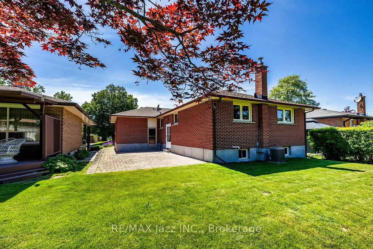 Photo 26 of 369 Waverly Street N, Oshawa, McLaughlin — HOMEH