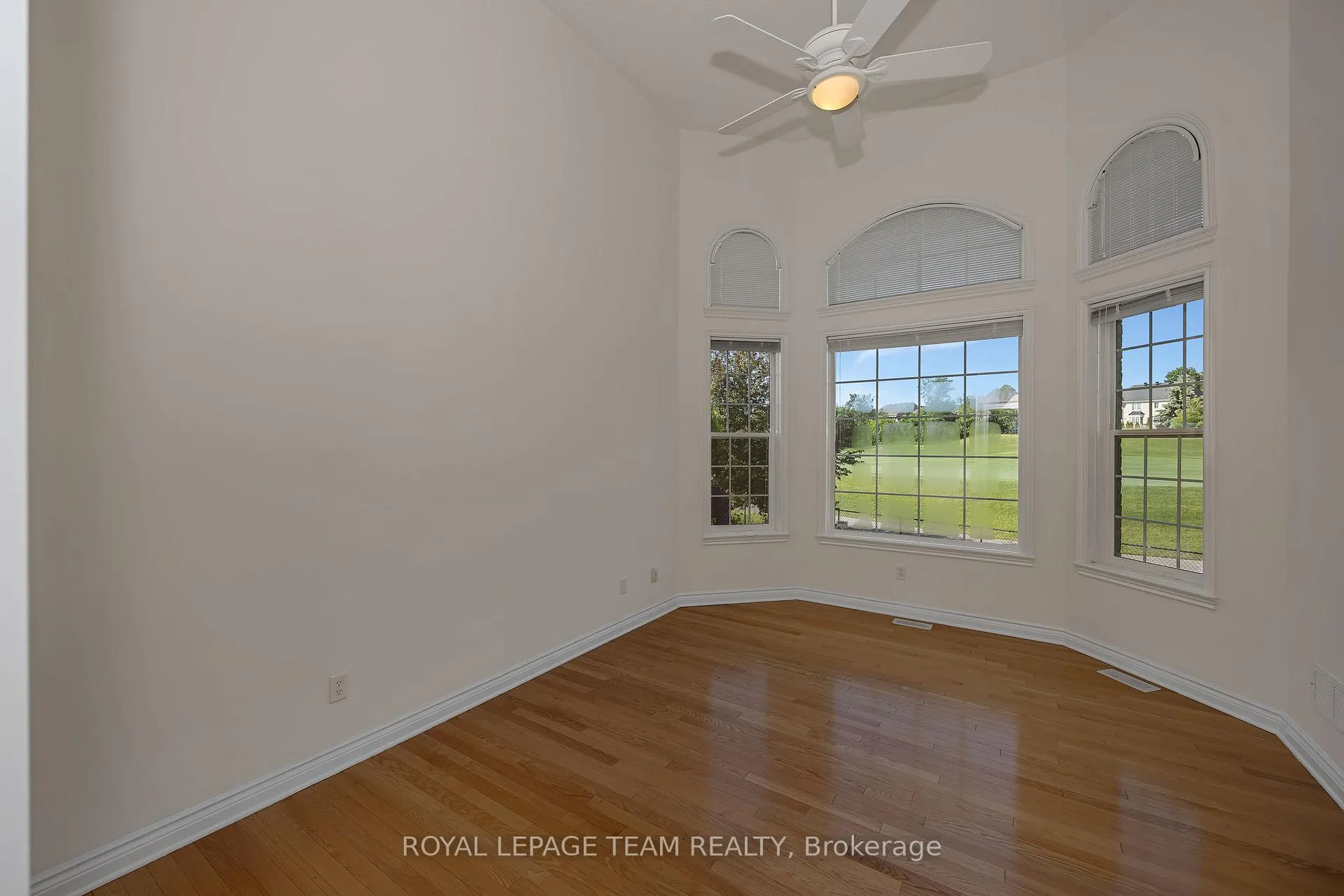 Photo 22 of 32 Silverthorn Court, Ottawa, Barrhaven - Stonebridge — HOMEH