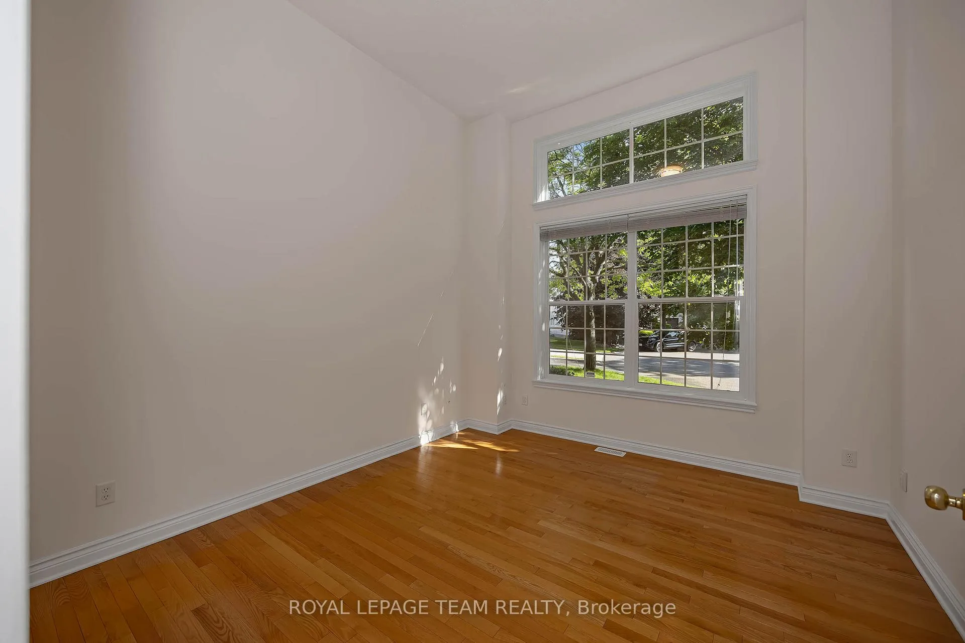 Photo 26 of 32 Silverthorn Court, Ottawa, Barrhaven - Stonebridge — HOMEH