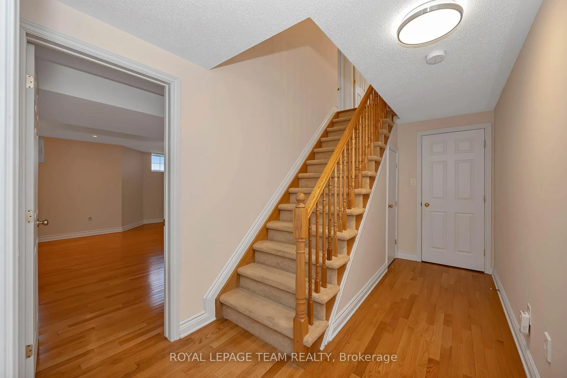 Photo 34 of 32 Silverthorn Court, Ottawa, Barrhaven - Stonebridge — HOMEH