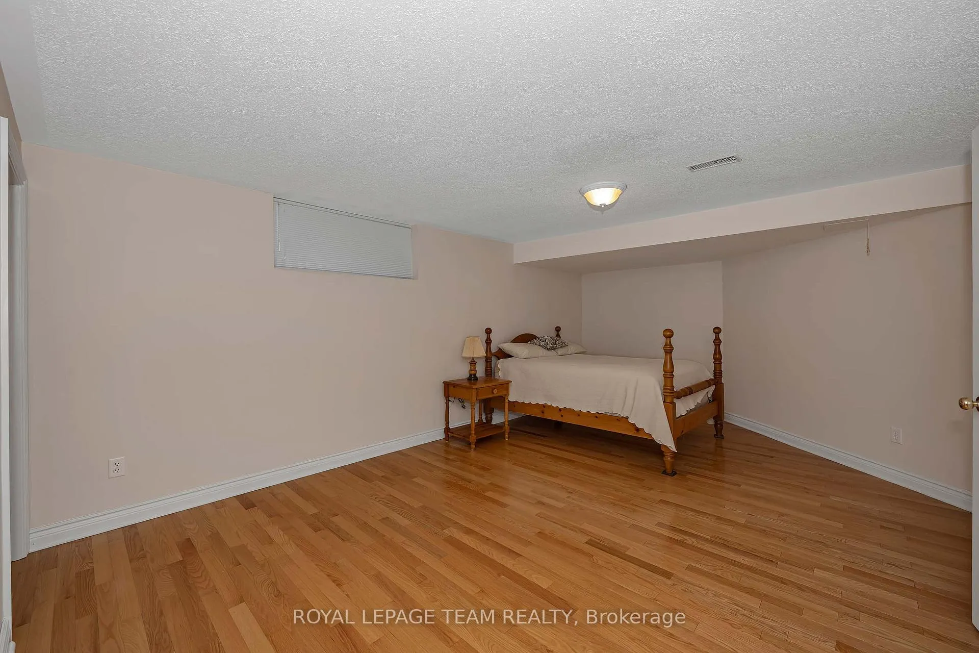 Photo 38 of 32 Silverthorn Court, Ottawa, Barrhaven - Stonebridge — HOMEH