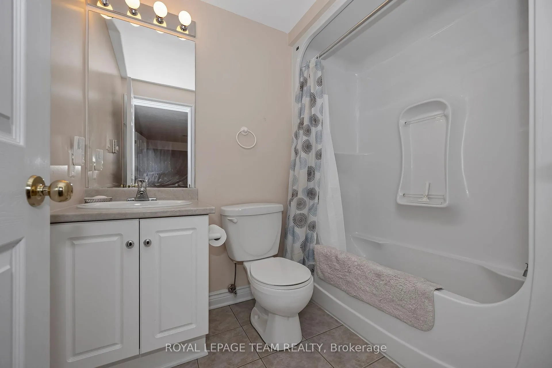 Photo 40 of 32 Silverthorn Court, Ottawa, Barrhaven - Stonebridge — HOMEH