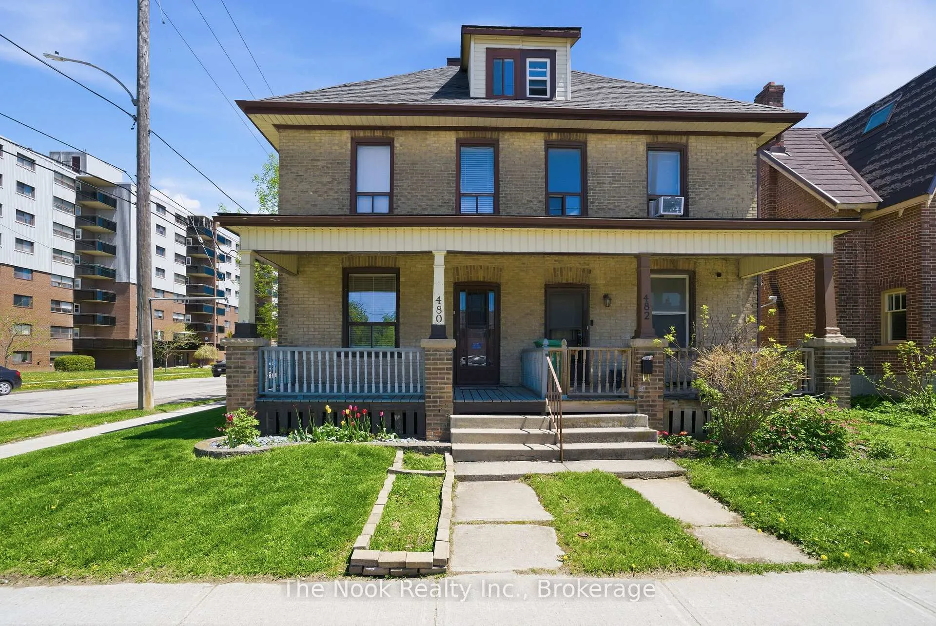 Front of 480 George Street S