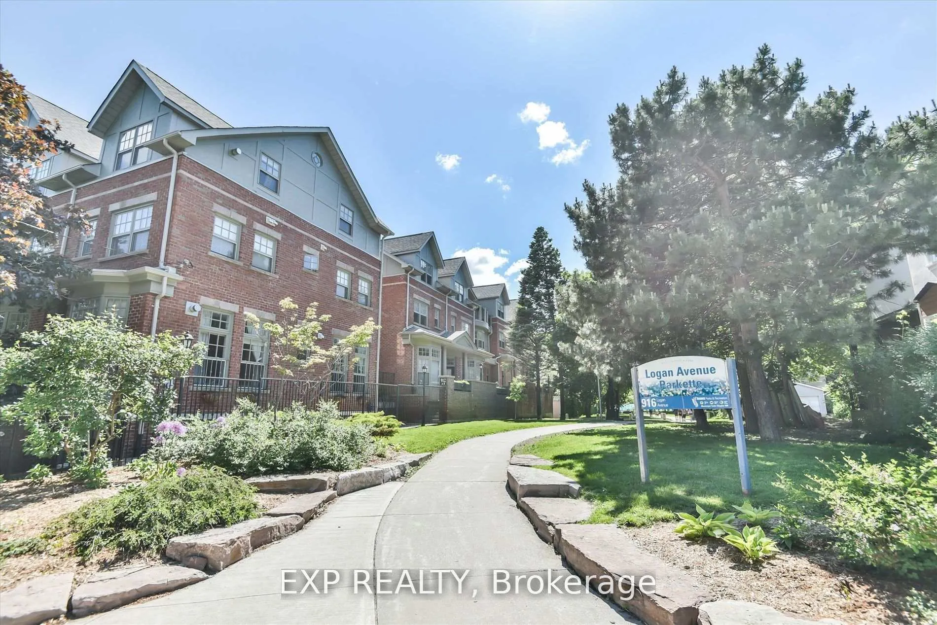 Photo 6 of Unit B, 922 Logan Avenue, Toronto, Playter Estates-Danforth — HOMEH