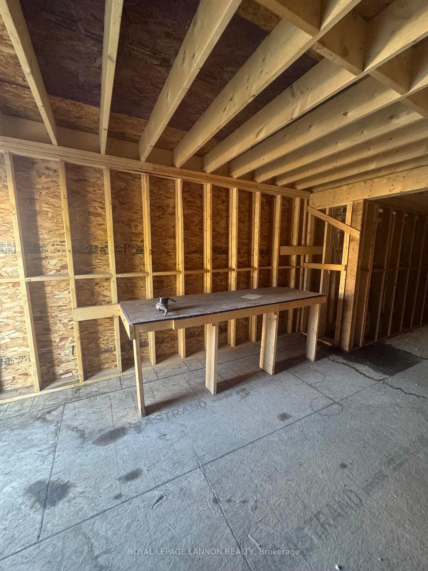 Photo 3 of 525 McIntosh Street, Thunder Bay, East End — HOMEH