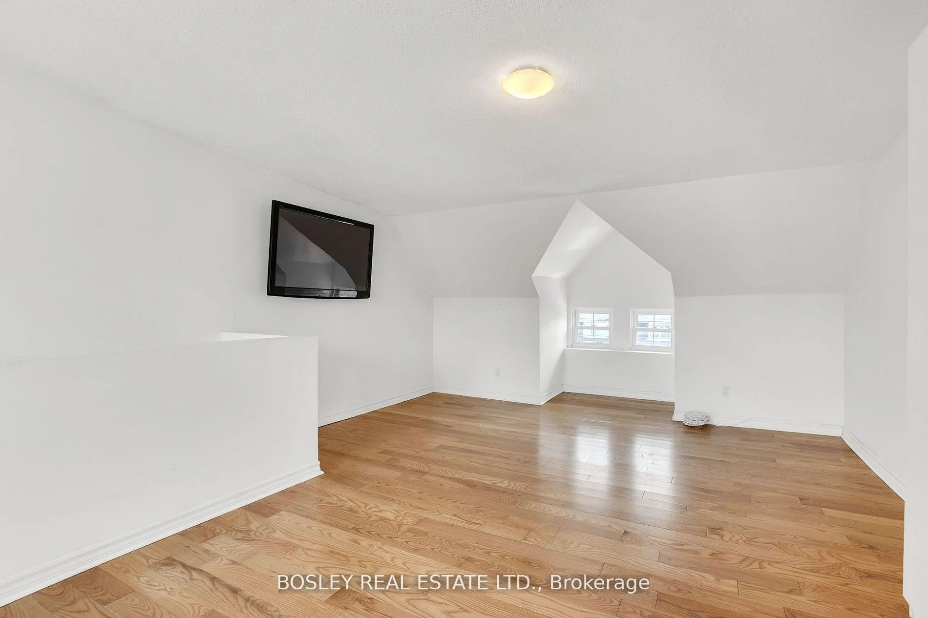 Photo 29 of 22 Kent Road, Toronto, Greenwood-Coxwell — HOMEH