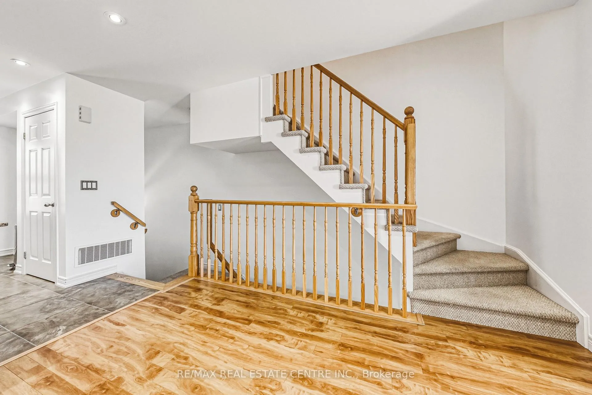 Photo 4 of Unit 52, 1380 Costigan Road, Milton, Clarke — HOMEH
