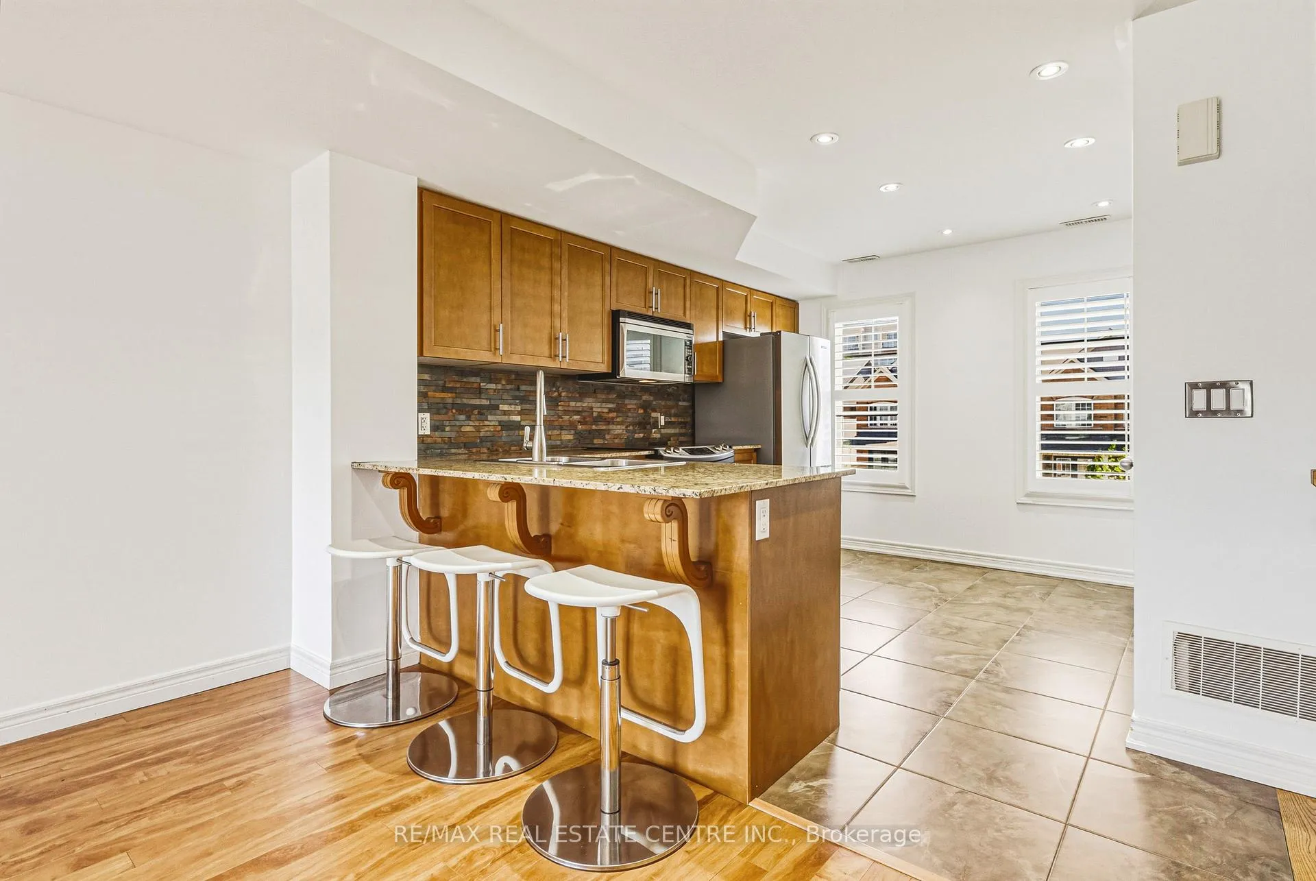 Photo 5 of Unit 52, 1380 Costigan Road, Milton, Clarke — HOMEH