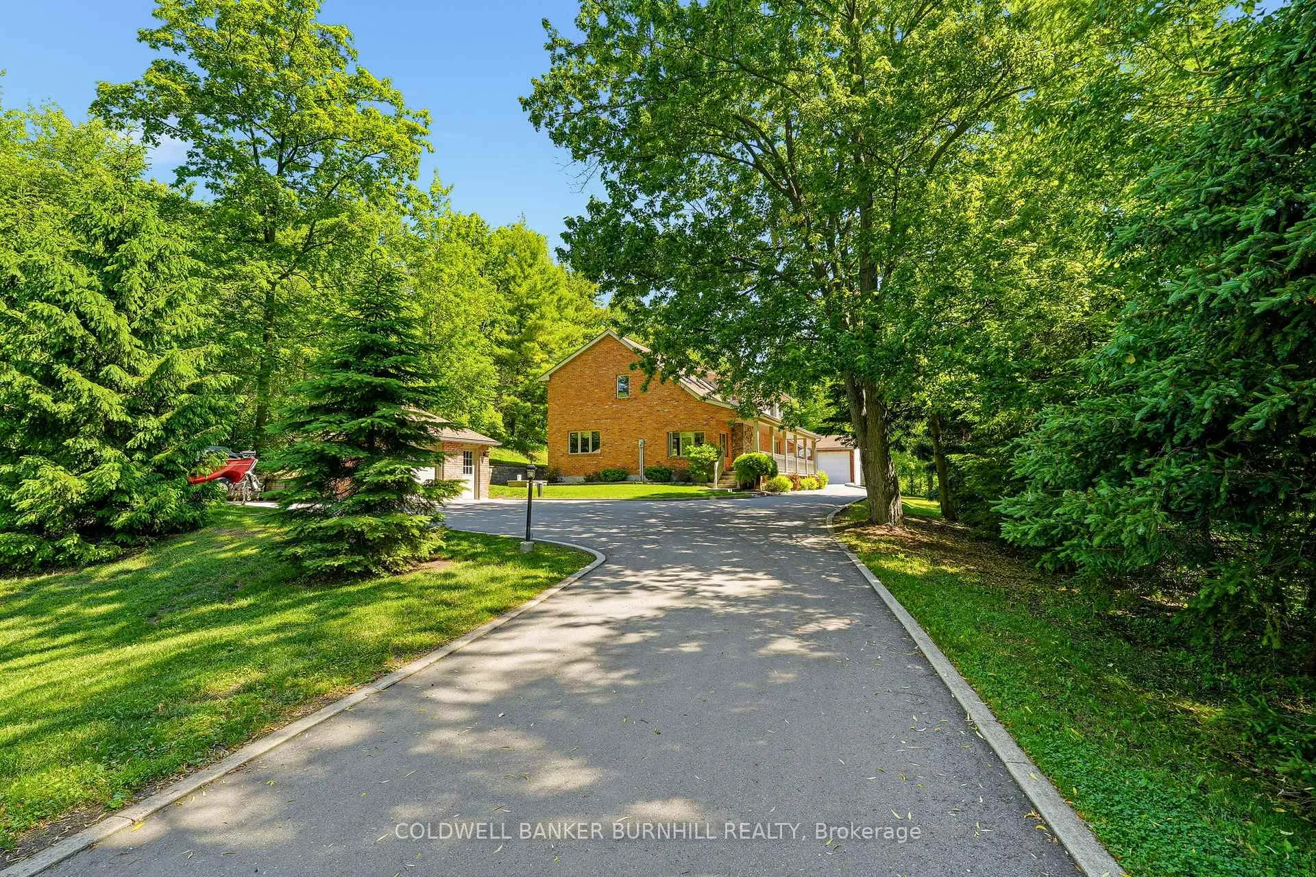 Photo 3 of 1811 Old Waterdown Road, Burlington, Grindstone — HOMEH