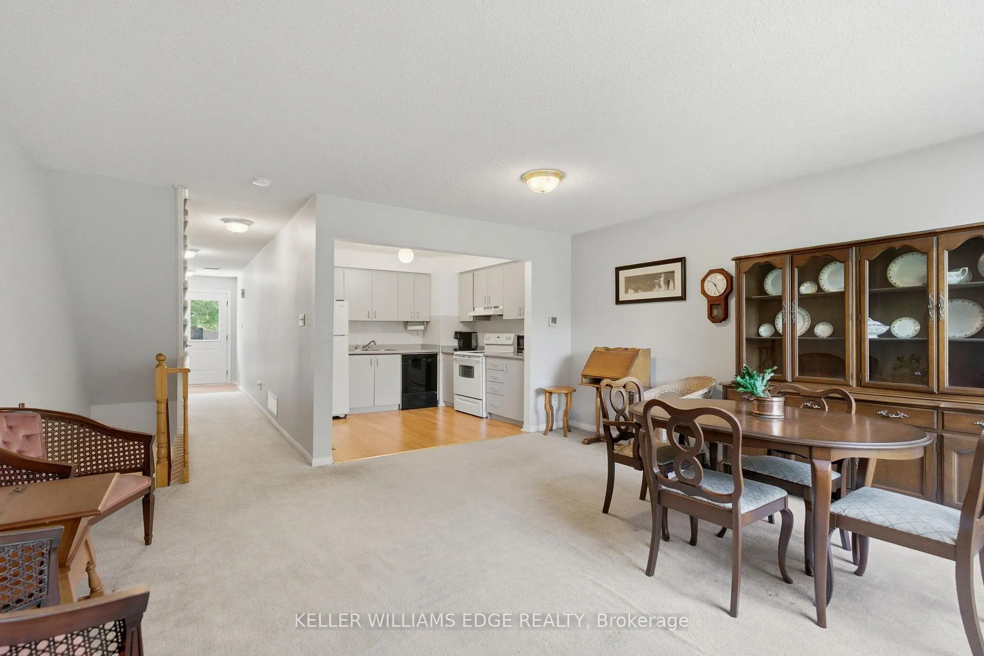 Photo 6 of Unit 49, 26 Moss Boulevard, Hamilton, Dundas — HOMEH