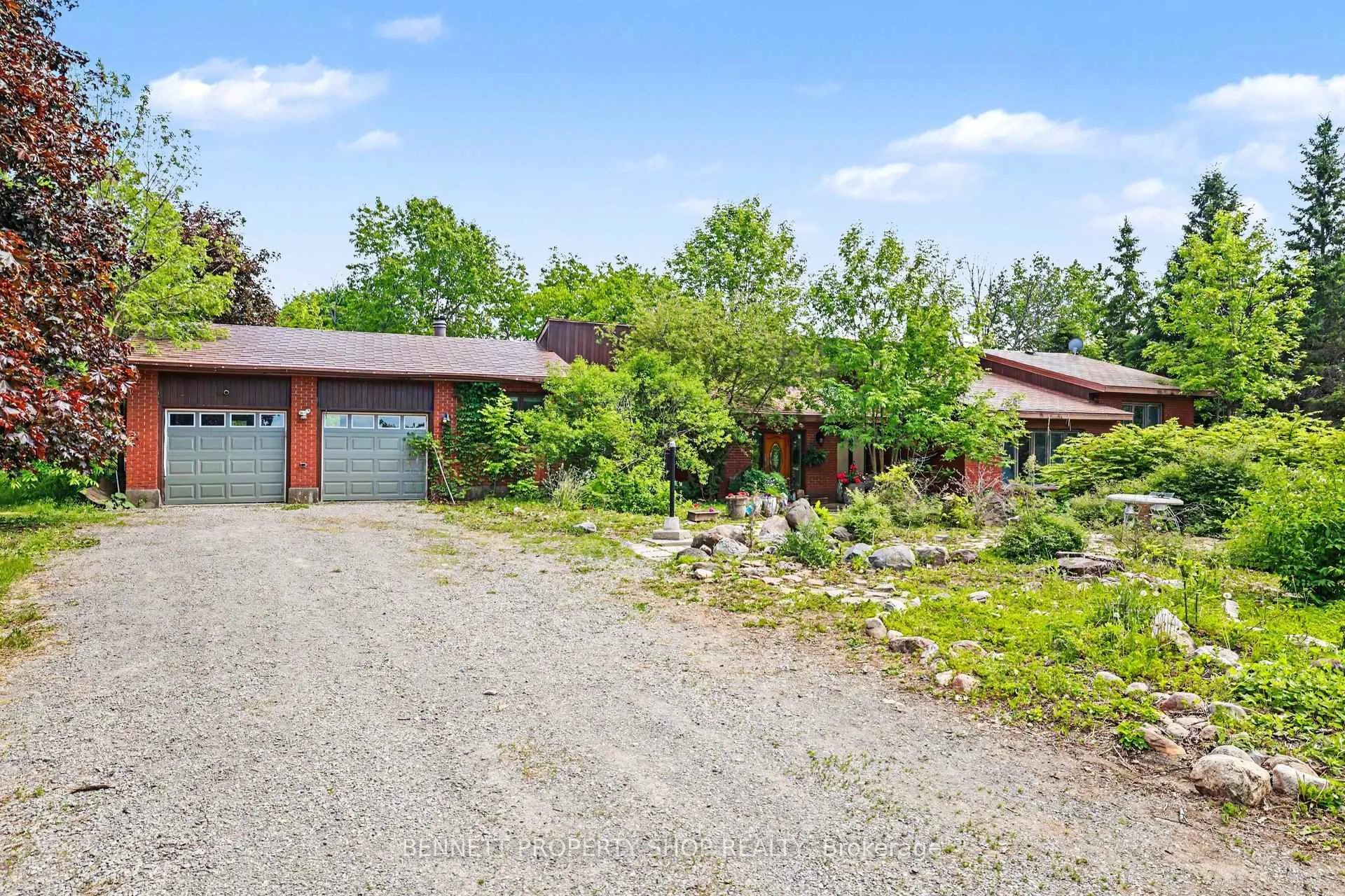 Photo 3 of 110 Manion Road, Ottawa, Huntley Ward (South West) — HOMEH