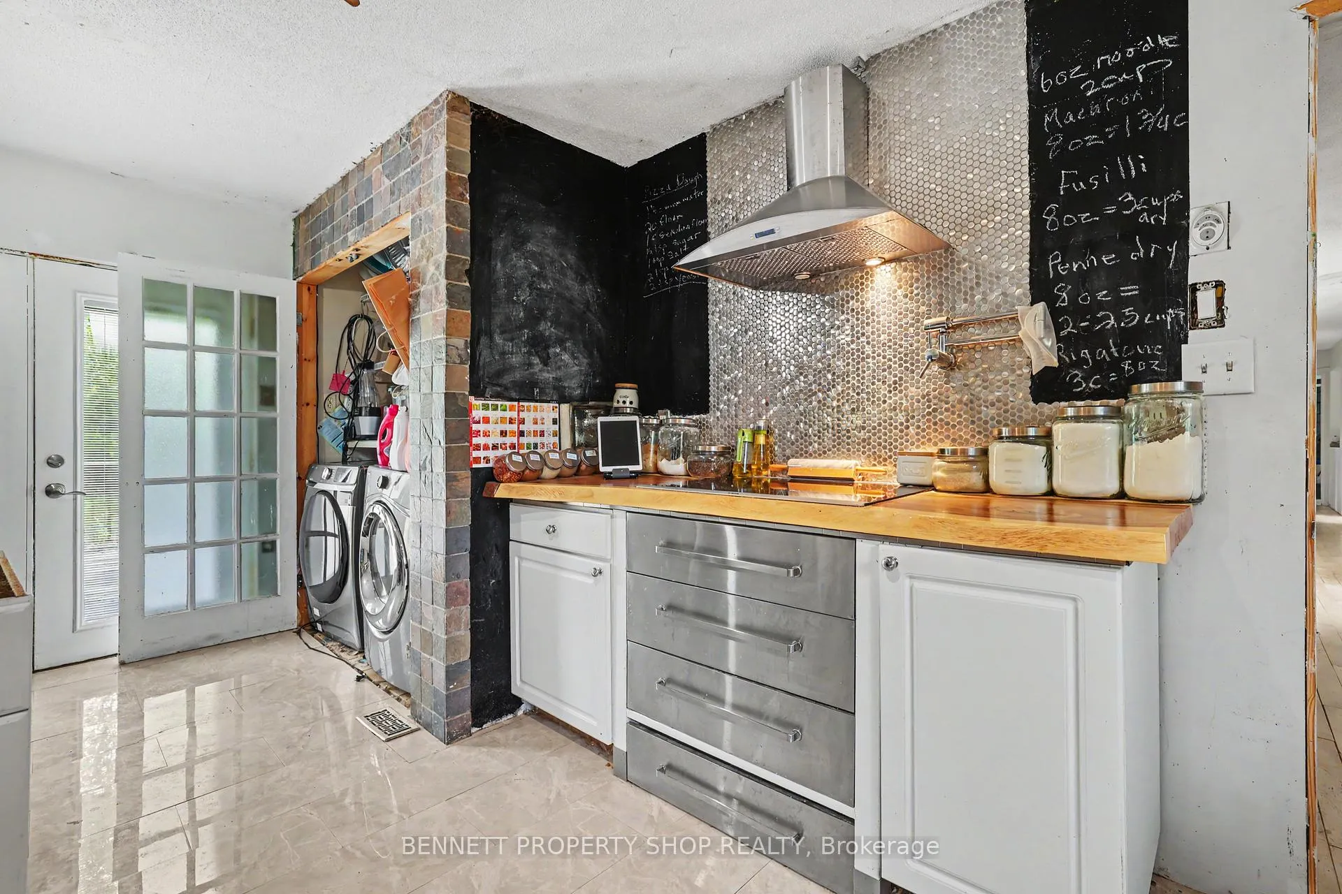 Photo 8 of 110 Manion Road, Ottawa, Huntley Ward (South West) — HOMEH