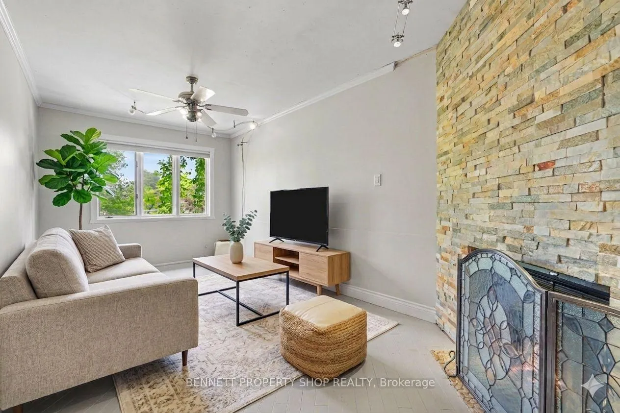 Photo 9 of 110 Manion Road, Ottawa, Huntley Ward (South West) — HOMEH