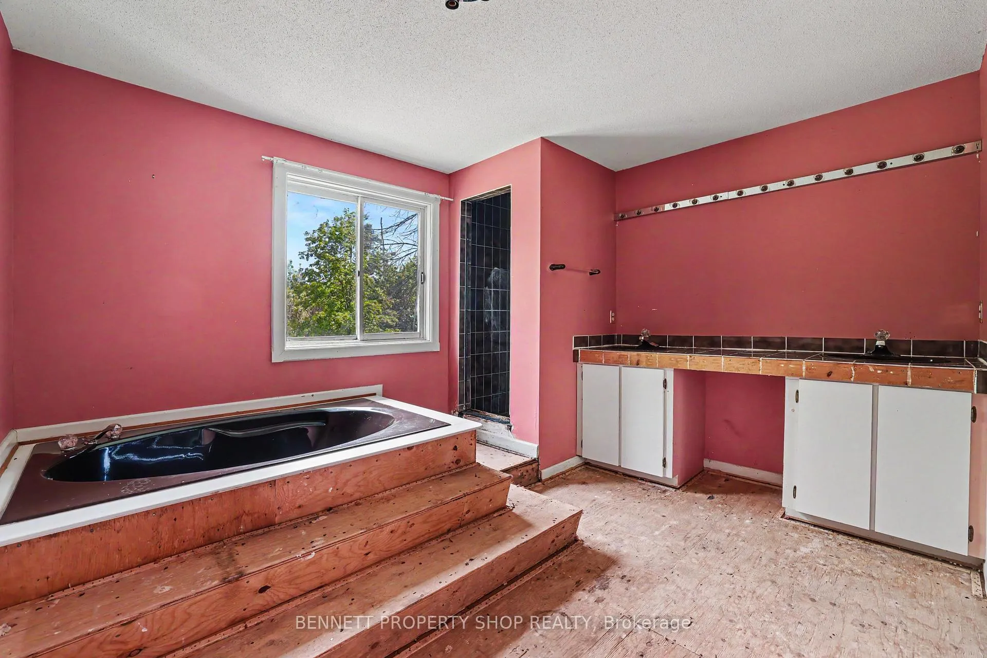 Photo 12 of 110 Manion Road, Ottawa, Huntley Ward (South West) — HOMEH