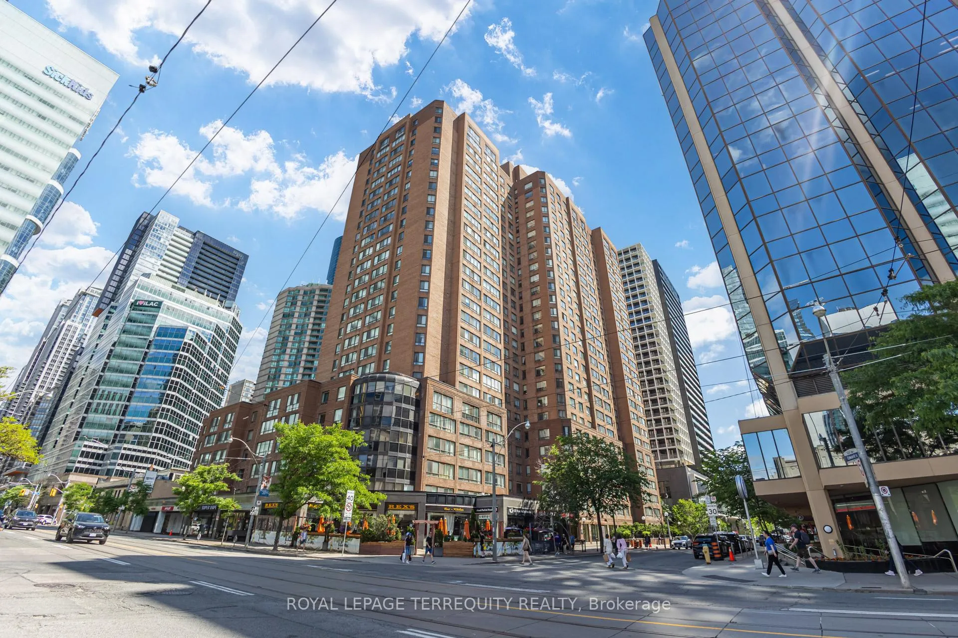Photo 1 of Unit 2302, 633 Bay Street, Toronto, Bay Street Corridor — HOMEH
