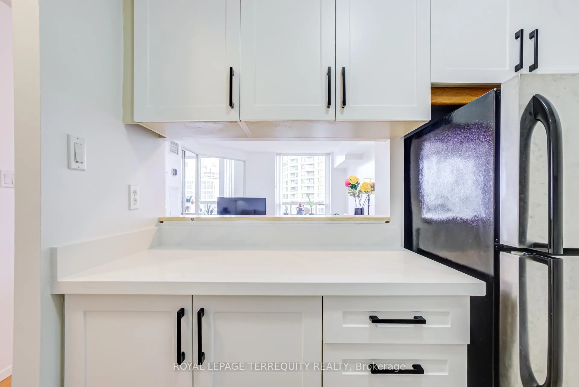 Photo 14 of Unit 2302, 633 Bay Street, Toronto, Bay Street Corridor — HOMEH