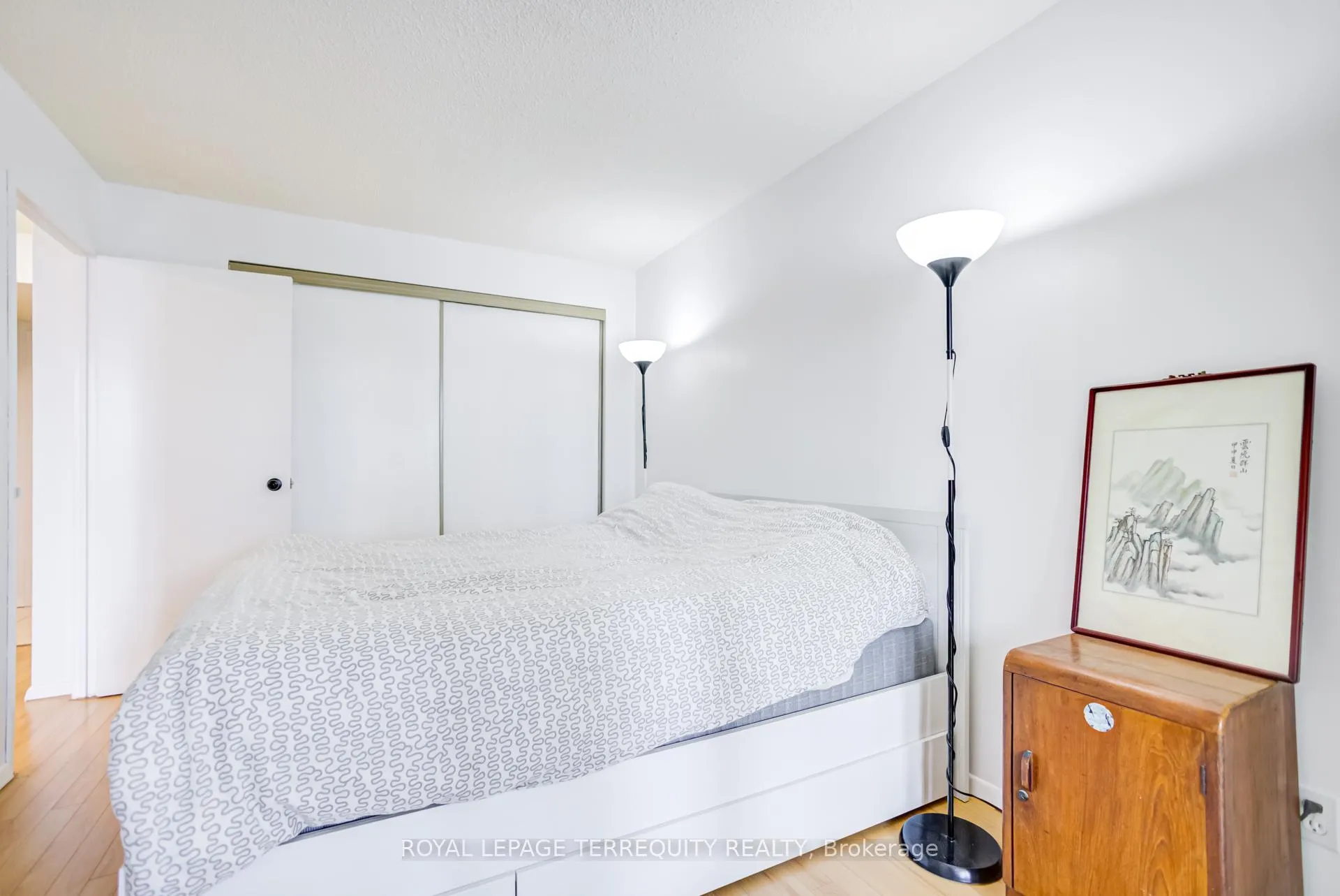 Photo 18 of Unit 2302, 633 Bay Street, Toronto, Bay Street Corridor — HOMEH