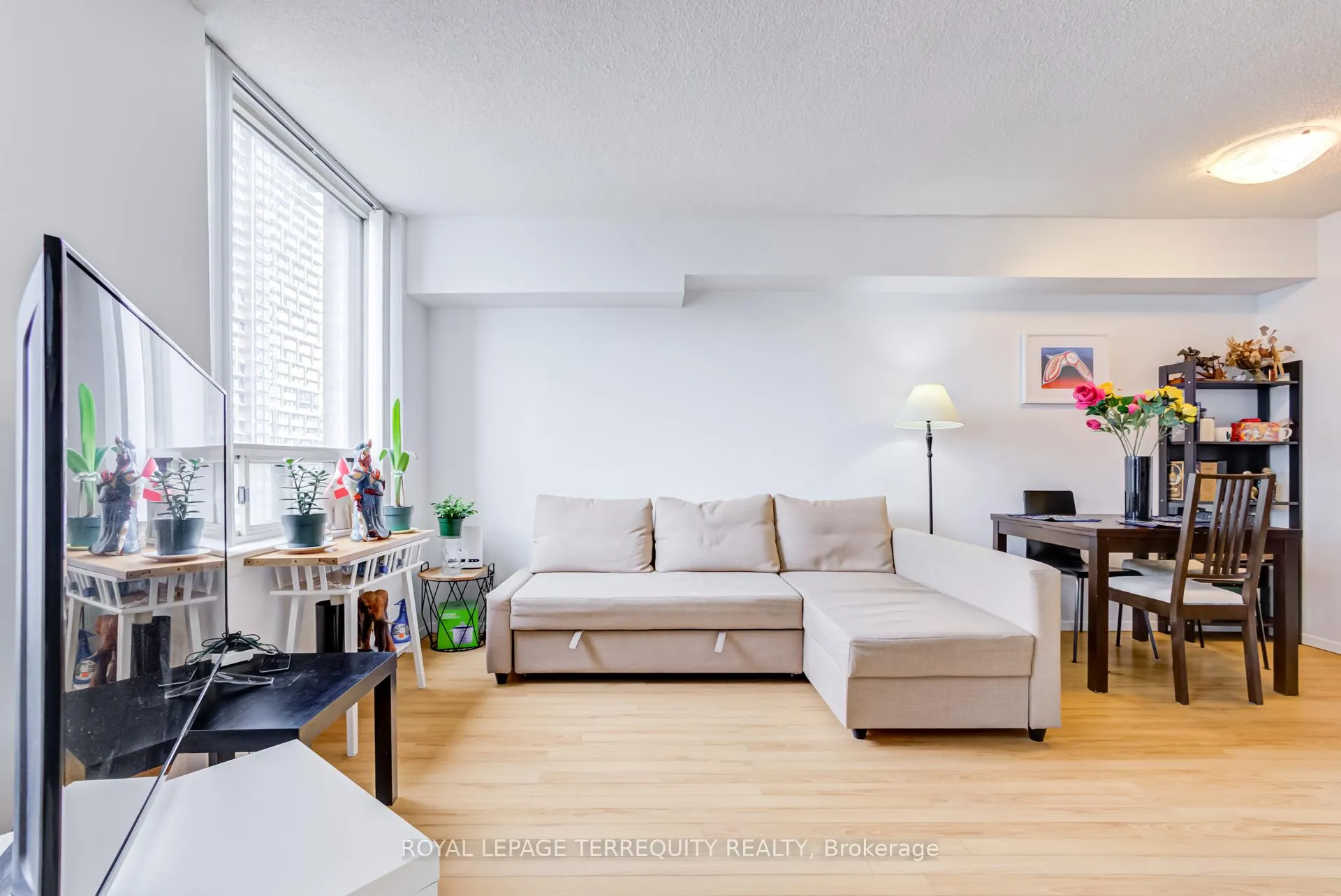 Photo 24 of Unit 2302, 633 Bay Street, Toronto, Bay Street Corridor — HOMEH