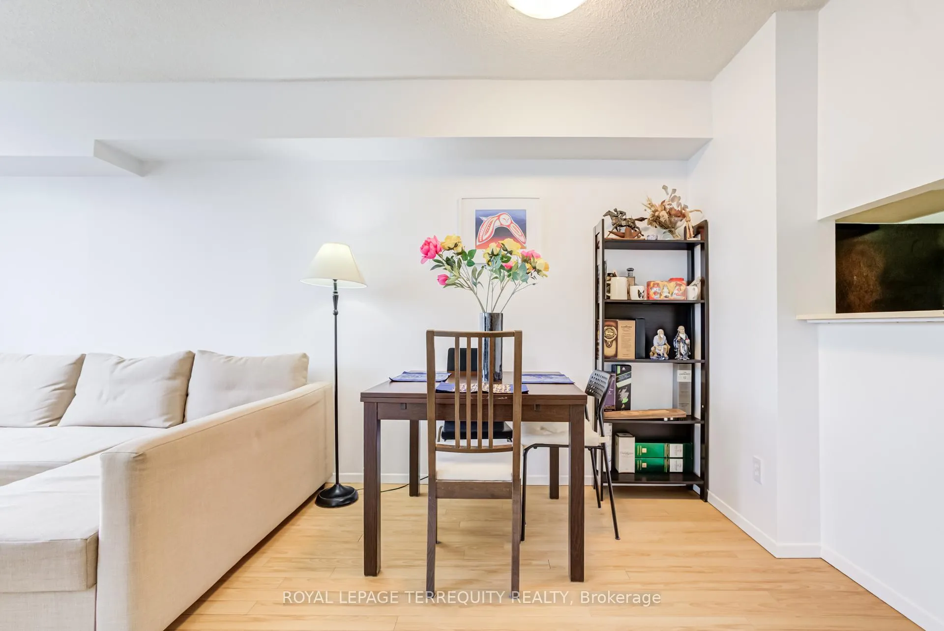 Photo 27 of Unit 2302, 633 Bay Street, Toronto, Bay Street Corridor — HOMEH