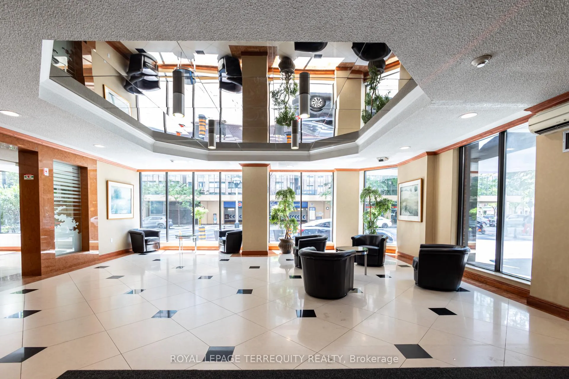 Photo 32 of Unit 2302, 633 Bay Street, Toronto, Bay Street Corridor — HOMEH