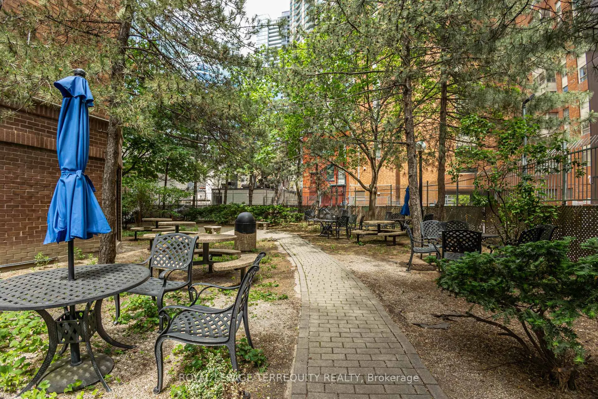 Photo 43 of Unit 2302, 633 Bay Street, Toronto, Bay Street Corridor — HOMEH