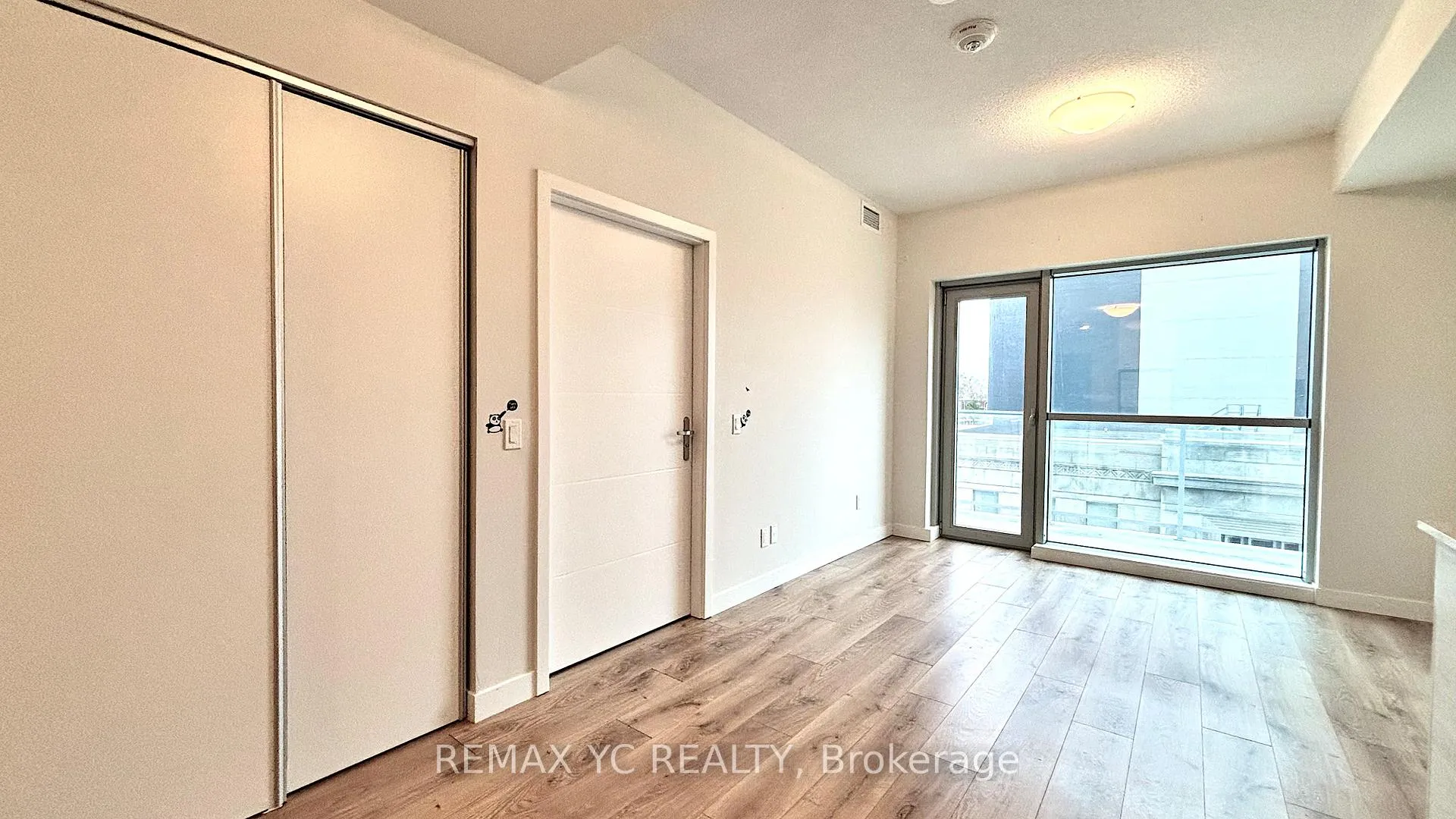 Photo 4 of Unit 405, 60 Frederick Street, Kitchener, City Commercial Core — HOMEH