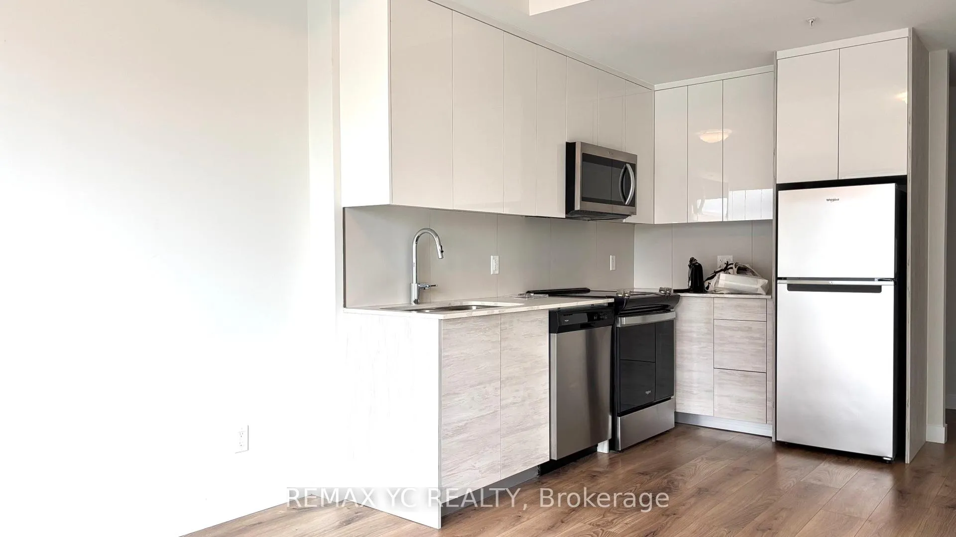 Photo 7 of Unit 405, 60 Frederick Street, Kitchener, City Commercial Core — HOMEH