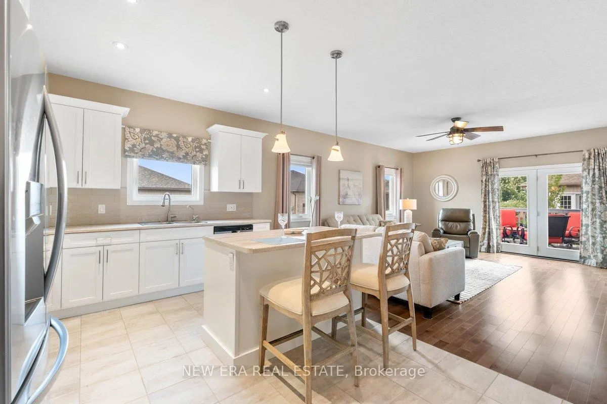 Photo 4 of 17 Dorchester Drive, Prince Edward County, Wellington Ward — HOMEH