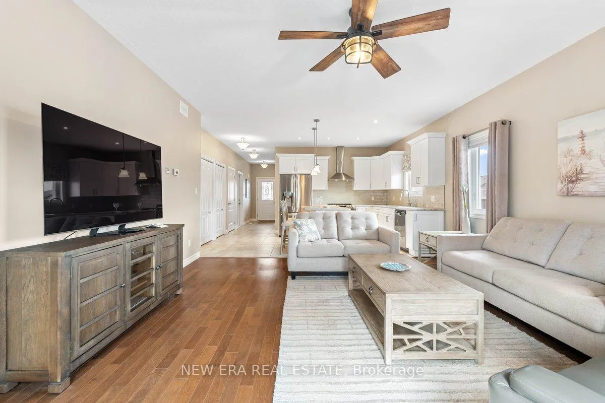 Photo 12 of 17 Dorchester Drive, Prince Edward County, Wellington Ward — HOMEH