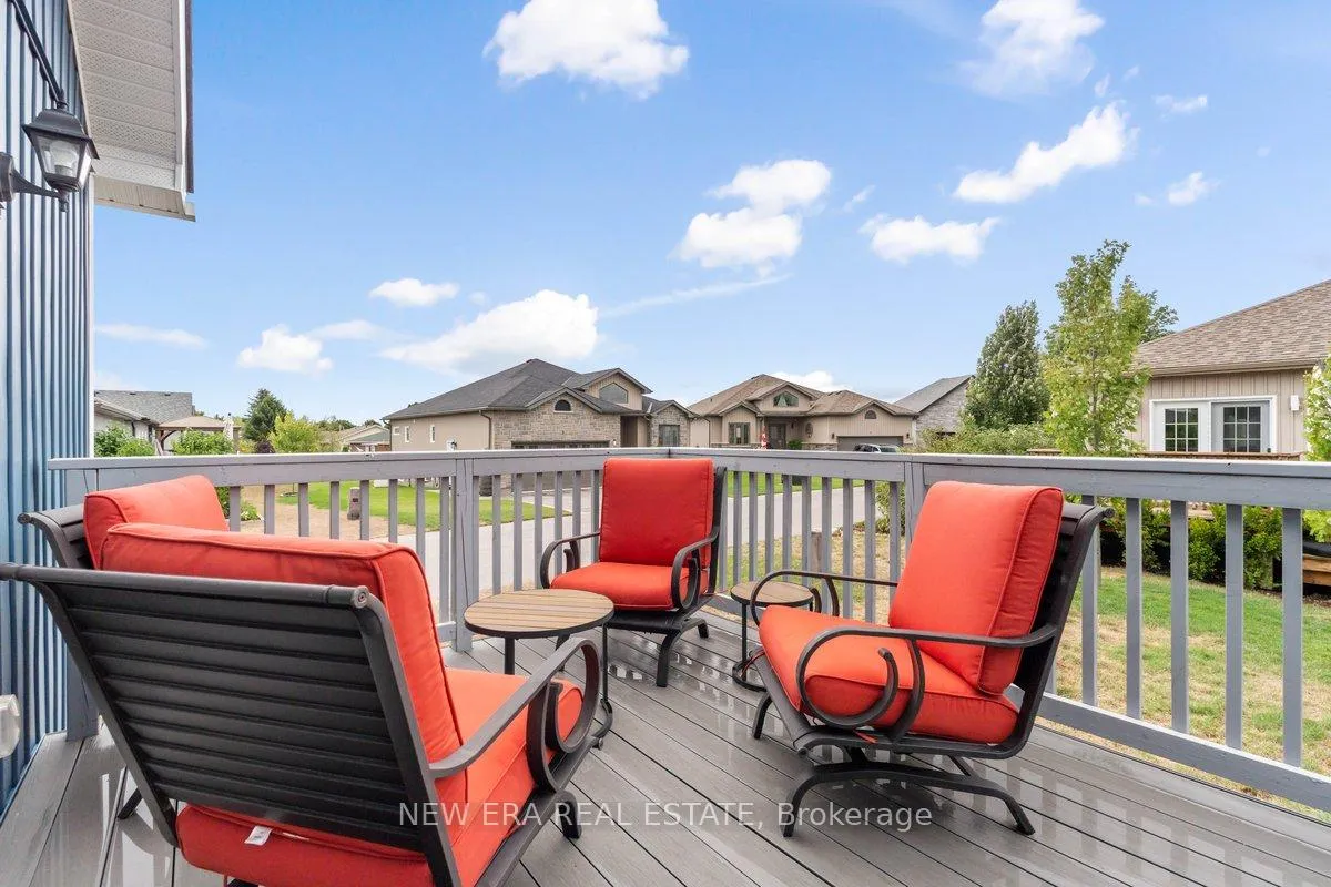 Photo 25 of 17 Dorchester Drive, Prince Edward County, Wellington Ward — HOMEH