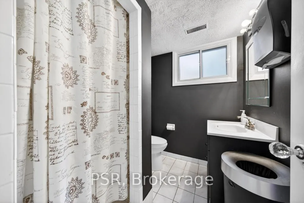 Photo 25 of 19 Glen Forest Drive, Hamilton, Red Hill — HOMEH