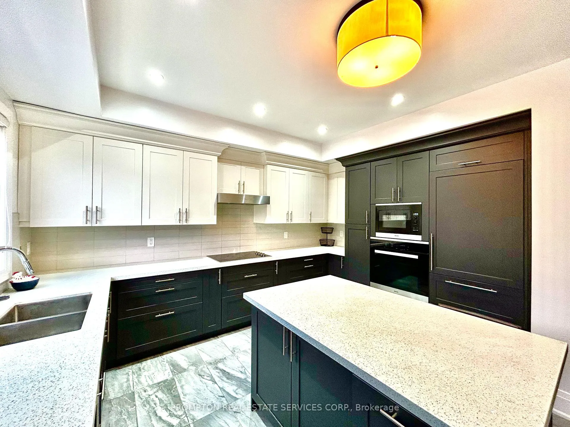 Photo 7 of 6 Mildred Temple Way, Markham, Unionville — HOMEH