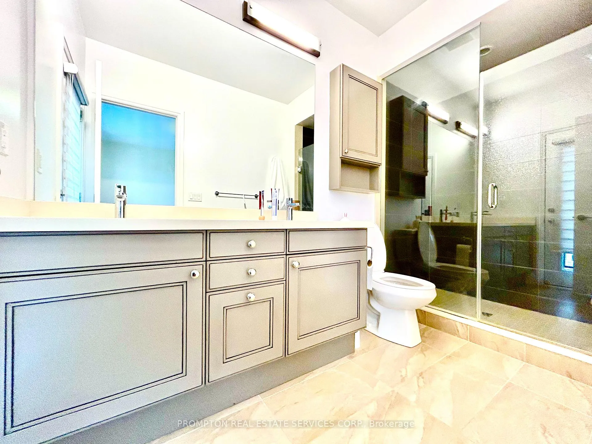 Photo 12 of 6 Mildred Temple Way, Markham, Unionville — HOMEH
