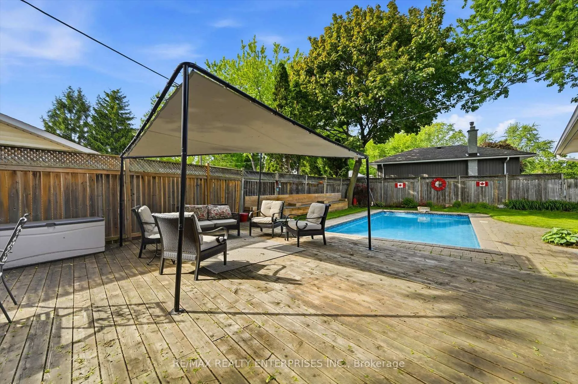 Photo 2 of 5187 Carousel Court, Burlington, Appleby — HOMEH