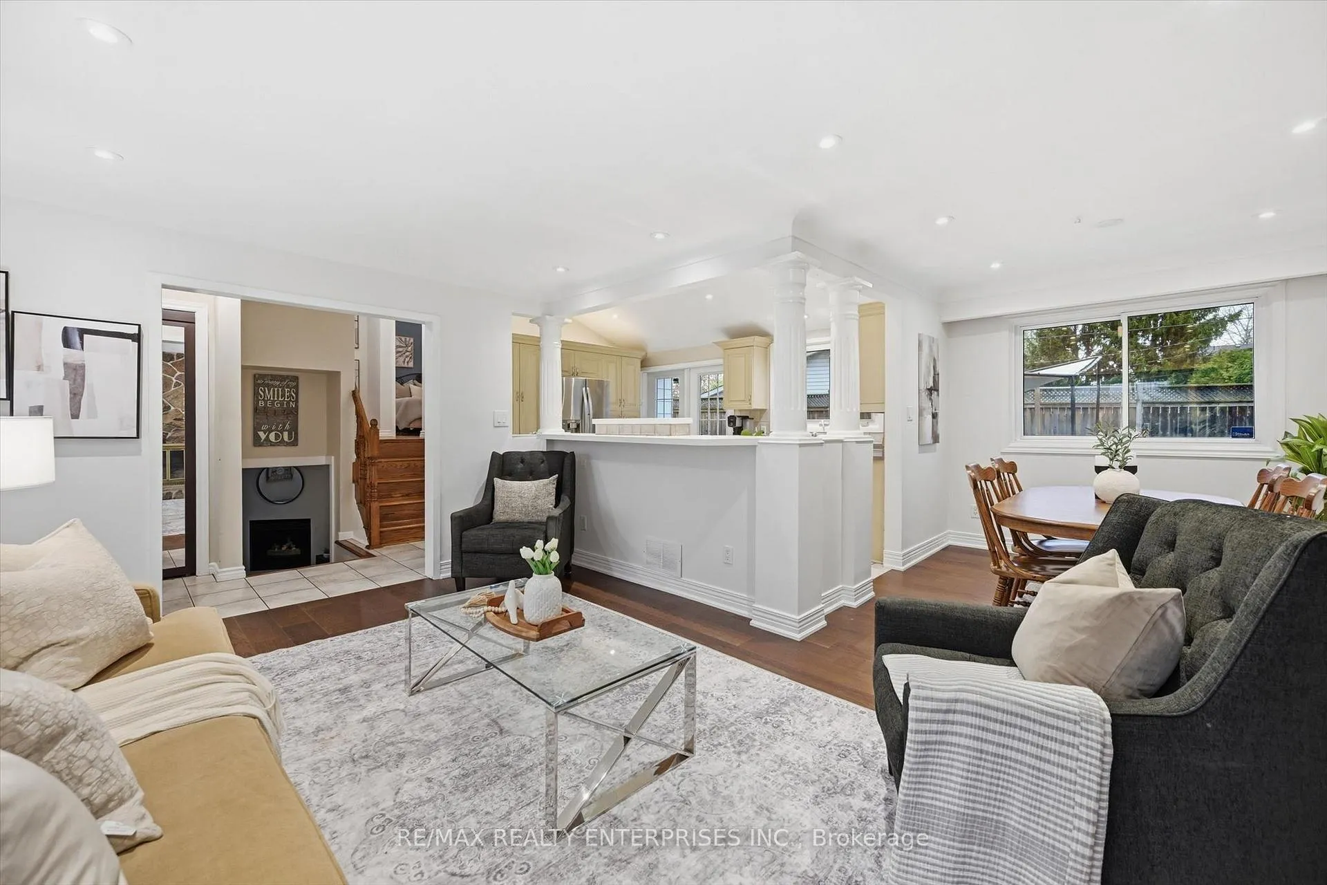 Photo 7 of 5187 Carousel Court, Burlington, Appleby — HOMEH