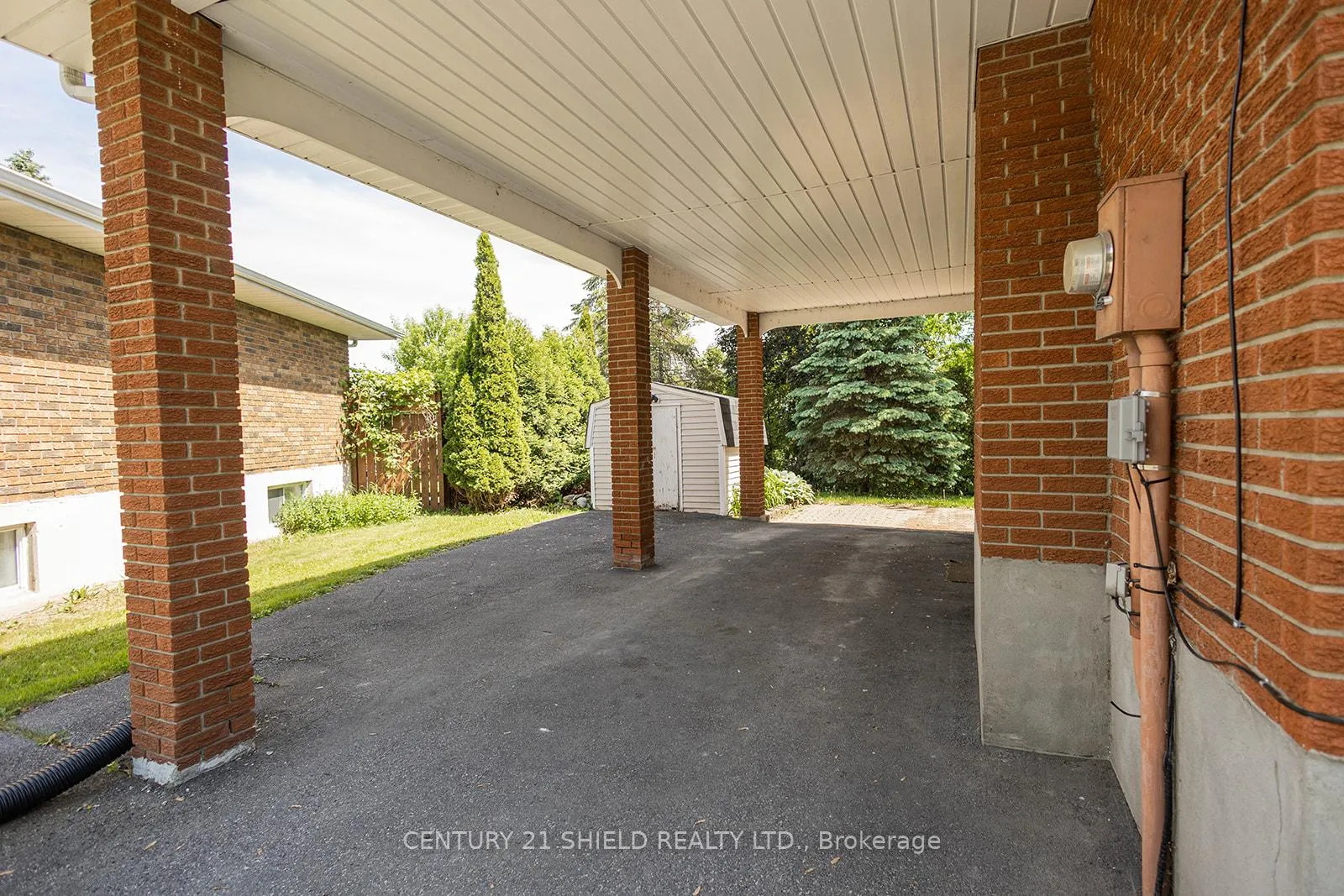 Photo 3 of 66 Valecrest Drive, Cornwall — HOMEH