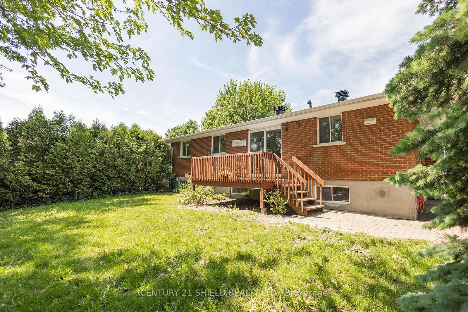 Photo 5 of 66 Valecrest Drive, Cornwall — HOMEH