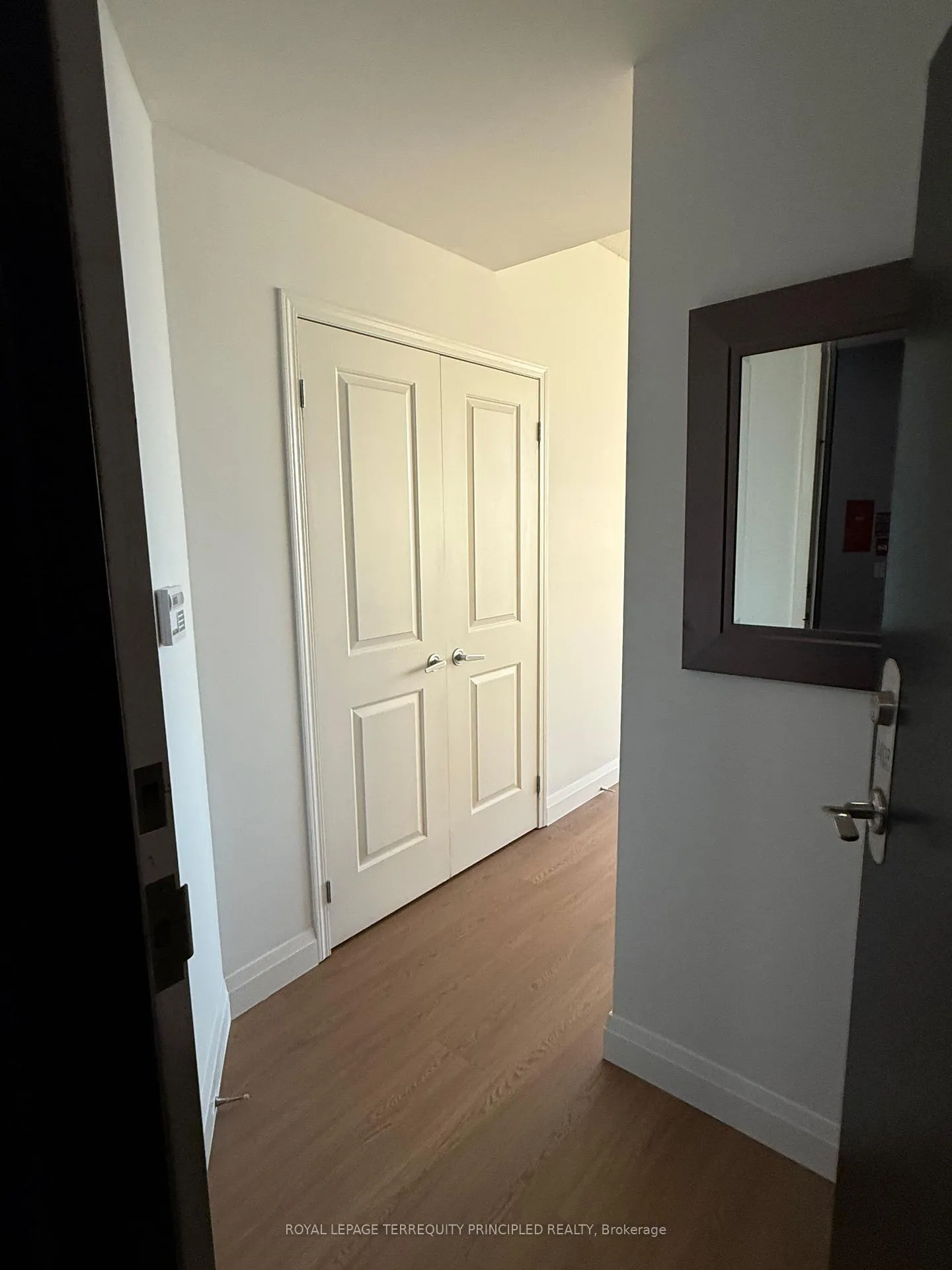 Photo 15 of Unit 1403, 15 Windermere Avenue, Toronto, High Park-Swansea — HOMEH