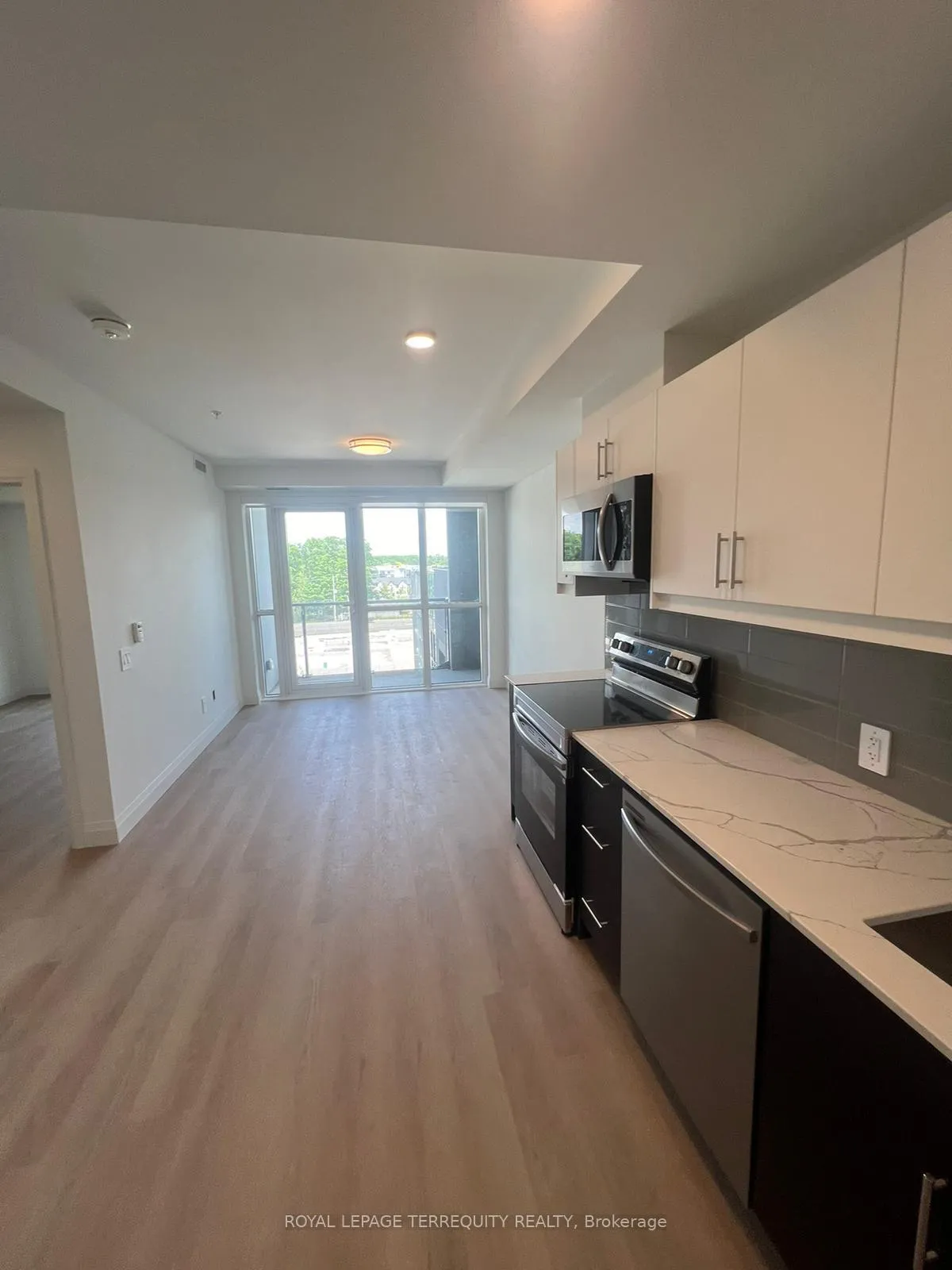 Photo 7 of Unit 501, 1333 Weber Street E, Kitchener, Stanley Park — HOMEH