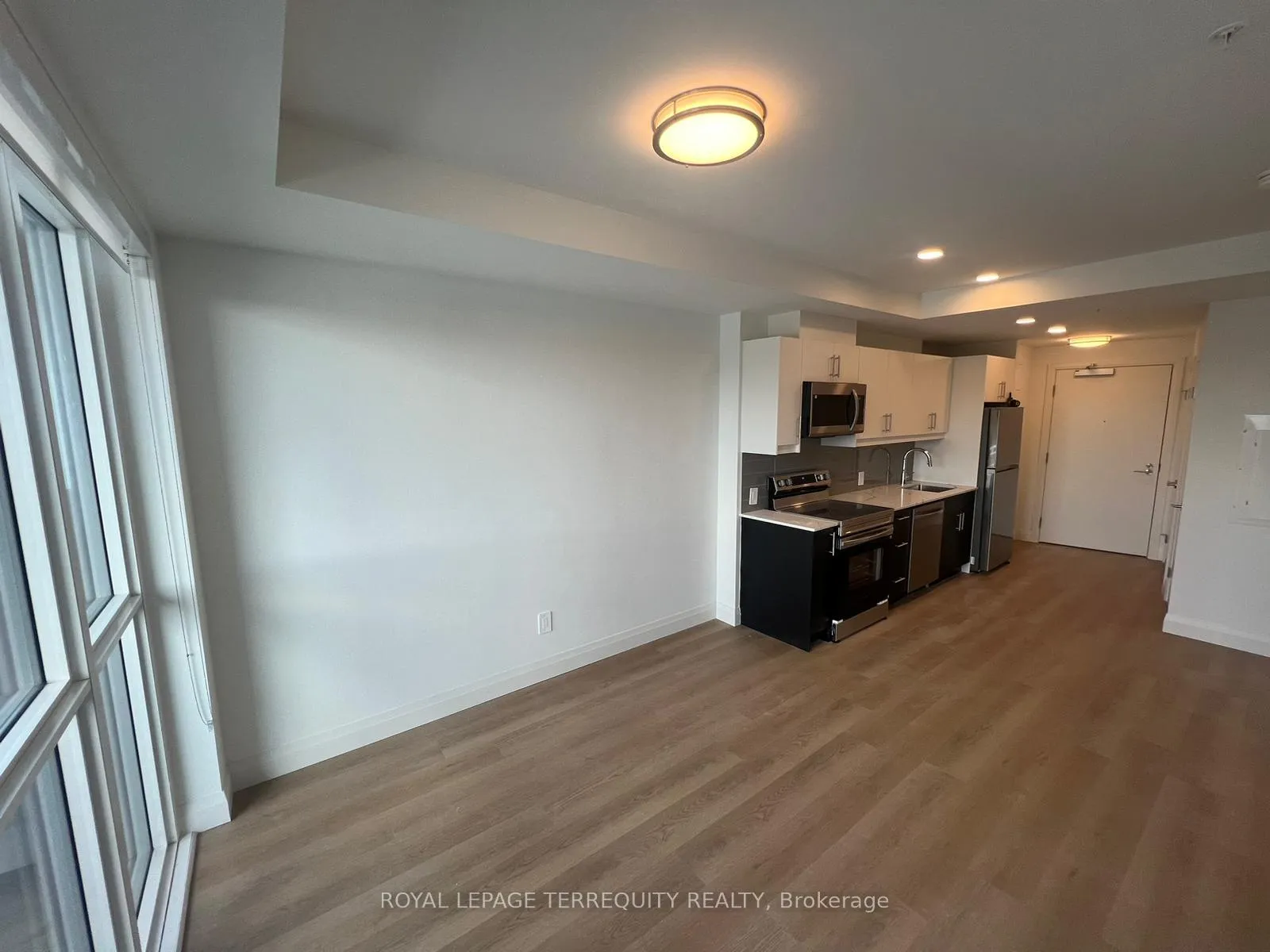 Photo 11 of Unit 501, 1333 Weber Street E, Kitchener, Stanley Park — HOMEH